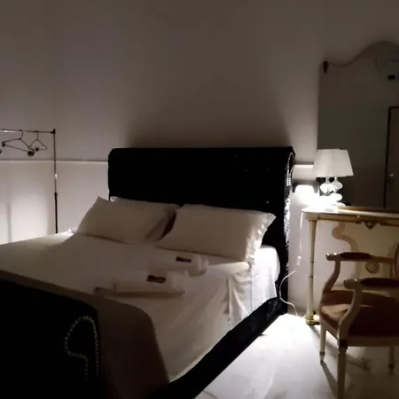 Palazzo Novecento Centro Storico & Wellness فندق مبيت وإفطار