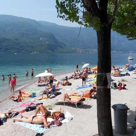 Bed & Breakfast Palazzo Novecento Centro Storico 3*