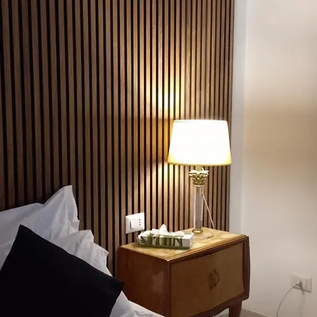 Palazzo Novecento Centro Storico Bed & Breakfast Lecco